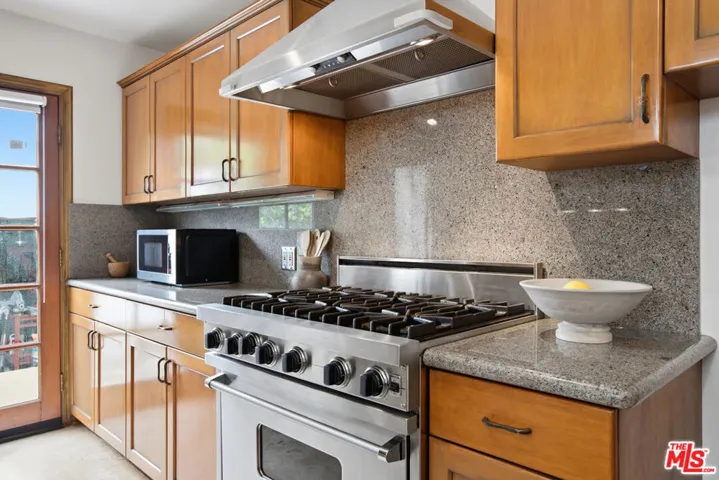 1555 S Crescent Heights Boulevard, Los Angeles, California 90035