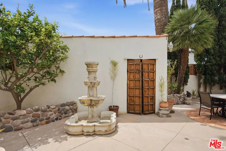 1555 S Crescent Heights Boulevard, Los Angeles, California 90035