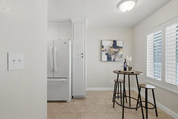855 Mountain View Drive 4, Daly City, California 94014