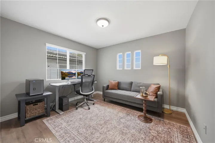 Upstairs Bedroom (4)