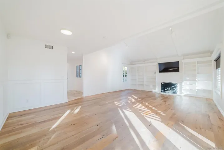 139 Sinaloa Court, Solana Beach, California 92075
