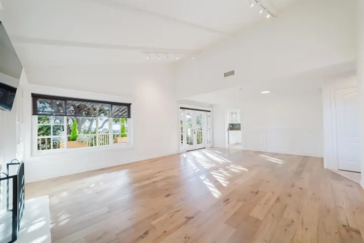 139 Sinaloa Court, Solana Beach, California 92075