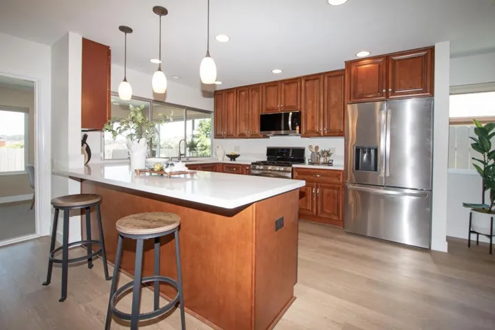 12552 Lomica Dr, San Diego, California 92128