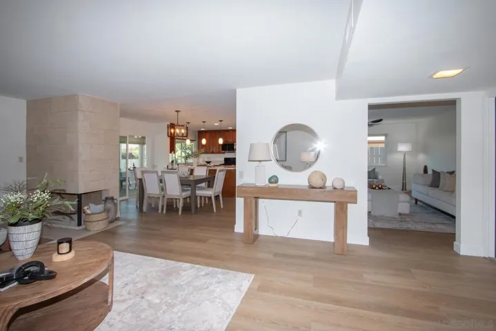 12552 Lomica Dr, San Diego, California 92128