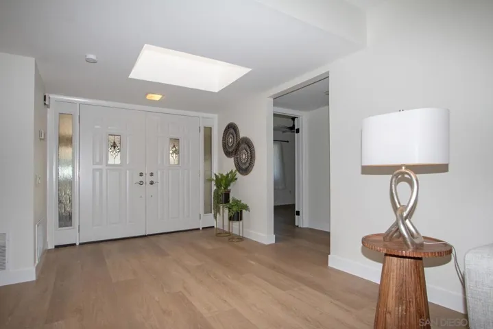 12552 Lomica Dr, San Diego, California 92128