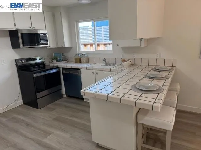 5195 Camino Alta Mira, Castro Valley, California 94546