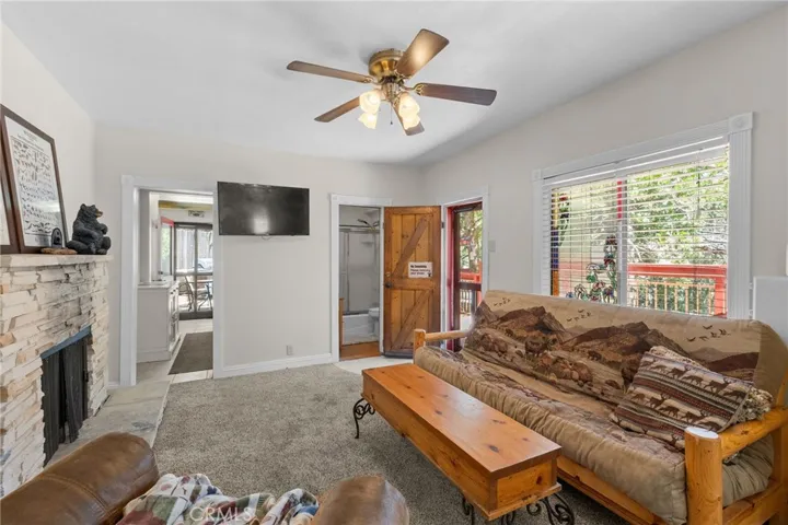 23898 Springwater, Crestline, California 92325
