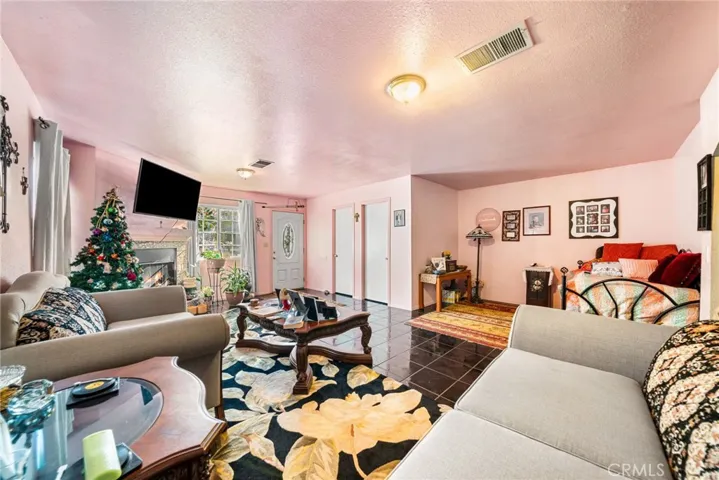 1584 E Davidson Street, San Bernardino, California 92408