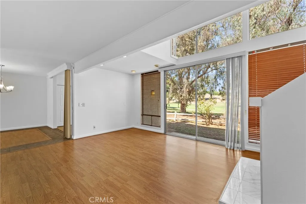 29424 Via La Plaza, Murrieta, California 92563 — photo 4