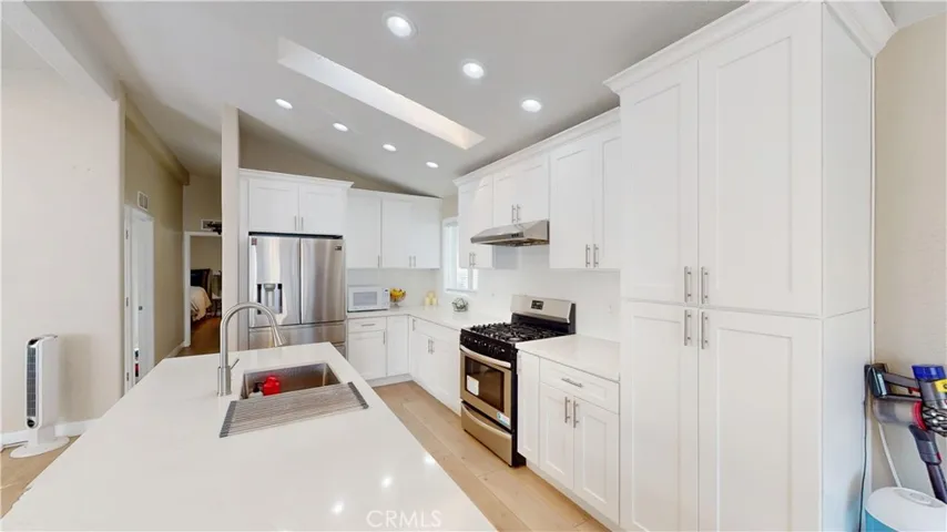 15621 Beach Boulevard 111, Westminster, California 92683 — photo 5