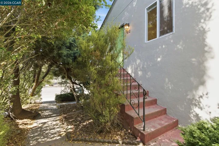 1812 Carlson Blvd, Richmond, California 94804