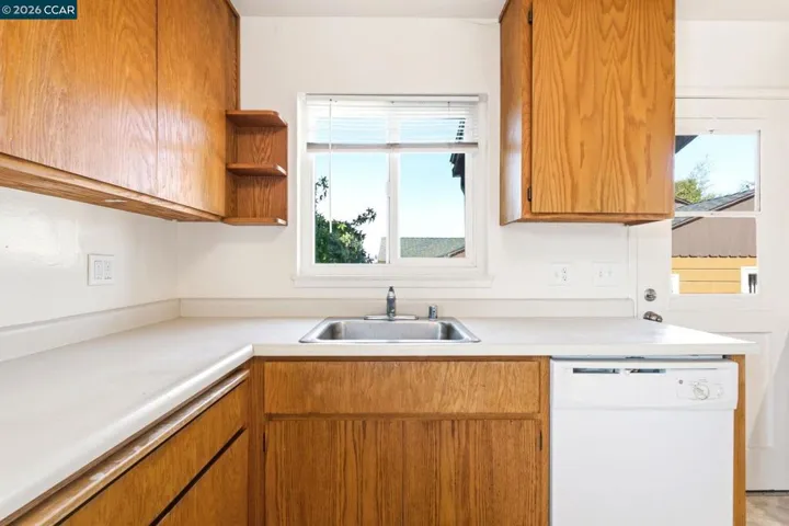 1812 Carlson Blvd, Richmond, California 94804
