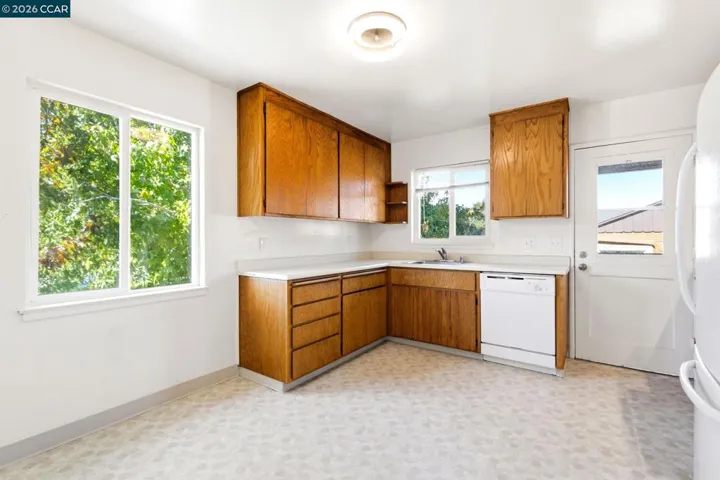 1812 Carlson Blvd, Richmond, California 94804