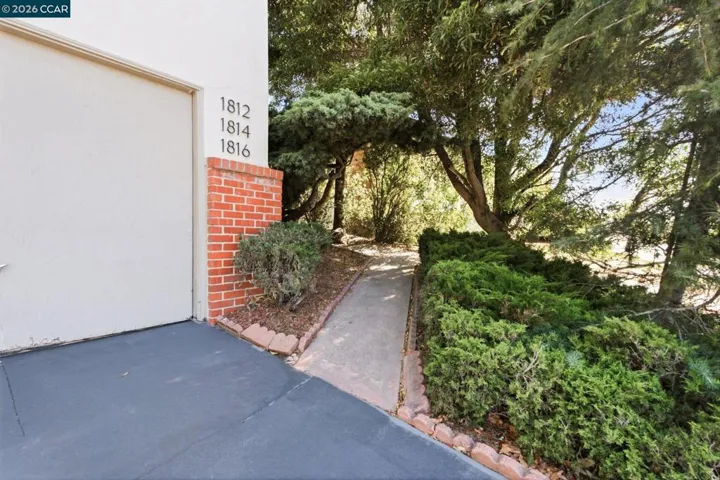 1812 Carlson Blvd, Richmond, California 94804