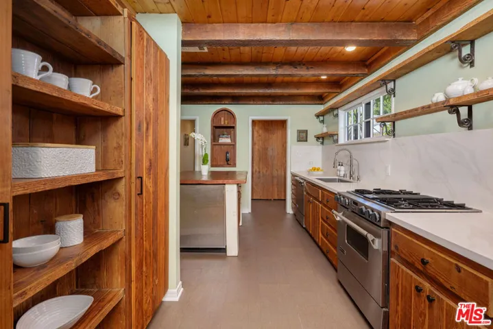 4531 Kraft Avenue, Studio City, California 91602