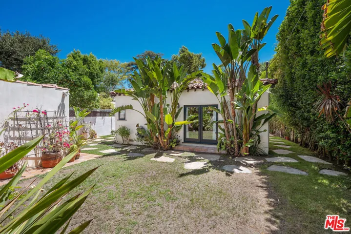 4531 Kraft Avenue, Studio City, California 91602