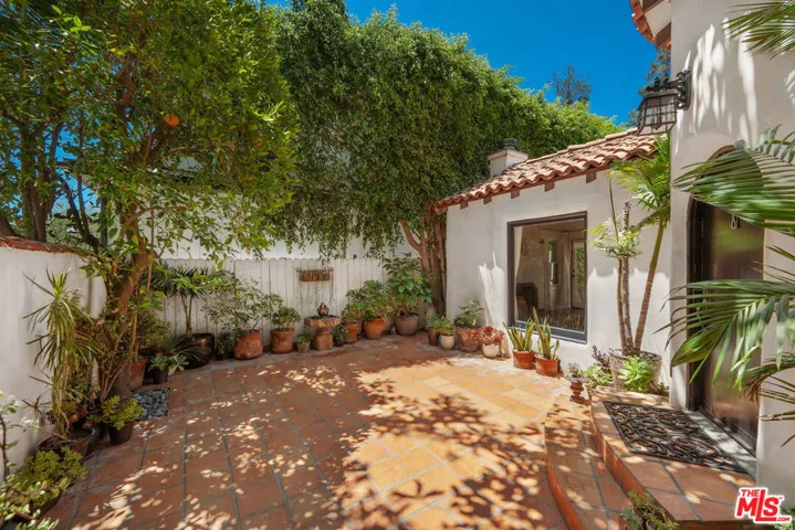 4531 Kraft Avenue, Studio City, California 91602