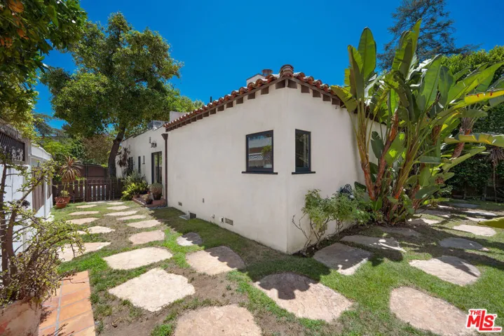4531 Kraft Avenue, Studio City, California 91602