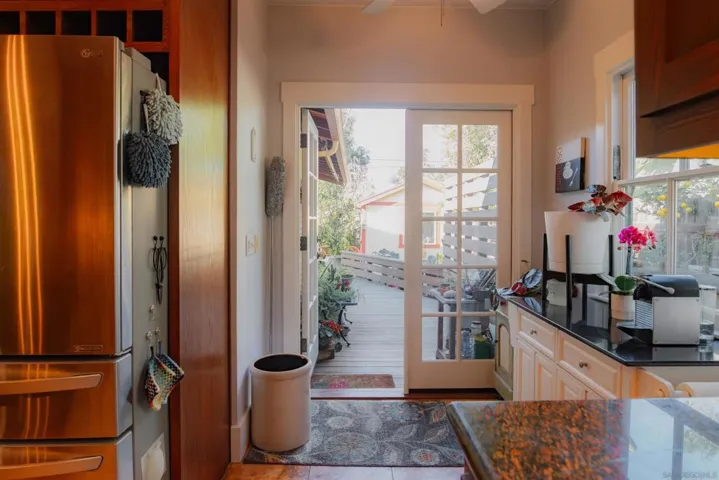 210 E 6th Ave, Escondido, California 92025