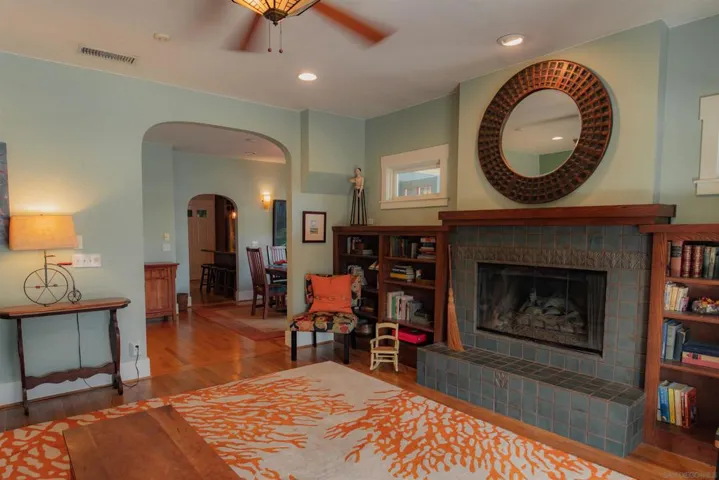 210 E 6th Ave, Escondido, California 92025