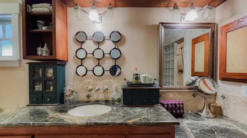 210 E 6th Ave, Escondido, California 92025