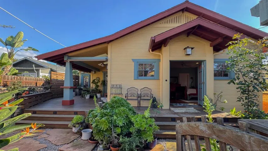 210 E 6th Ave, Escondido, California 92025