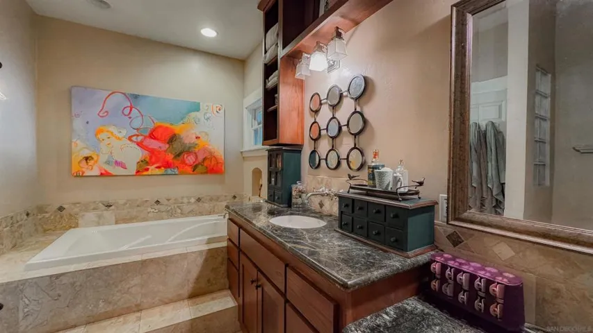 210 E 6th Ave, Escondido, California 92025