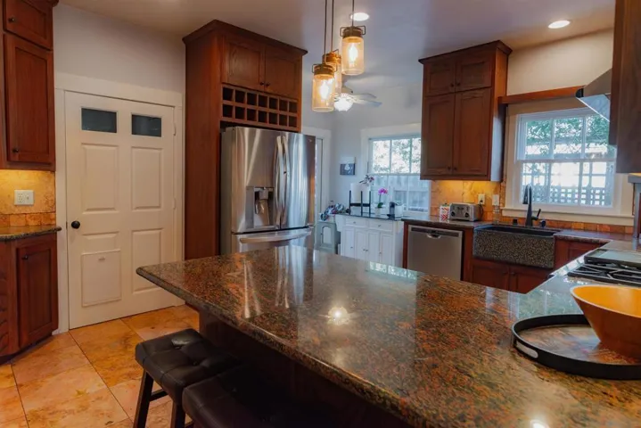 210 E 6th Ave, Escondido, California 92025