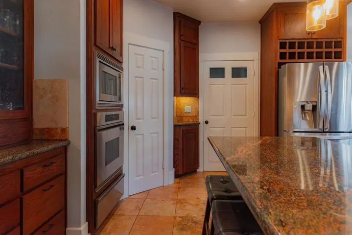 210 E 6th Ave, Escondido, California 92025