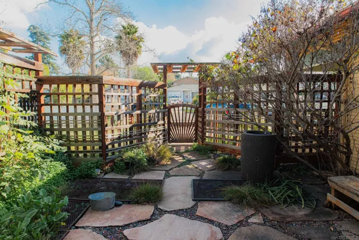 210 E 6th Ave, Escondido, California 92025