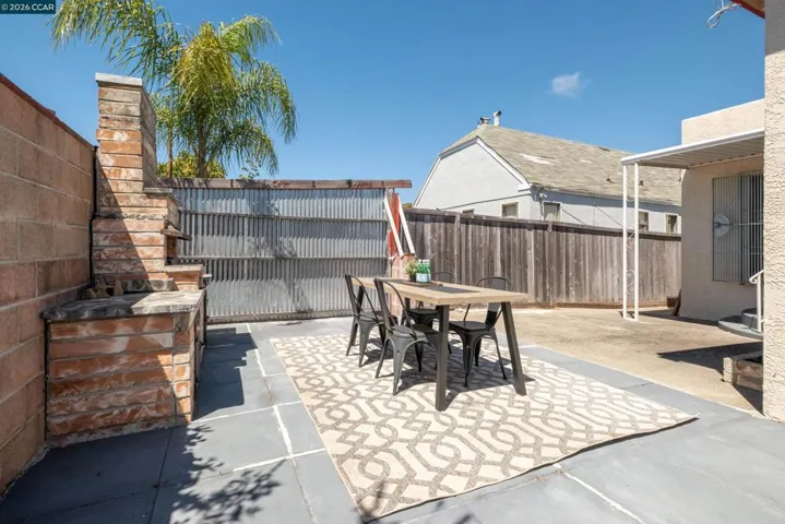 943 36th St, Richmond, California 94805