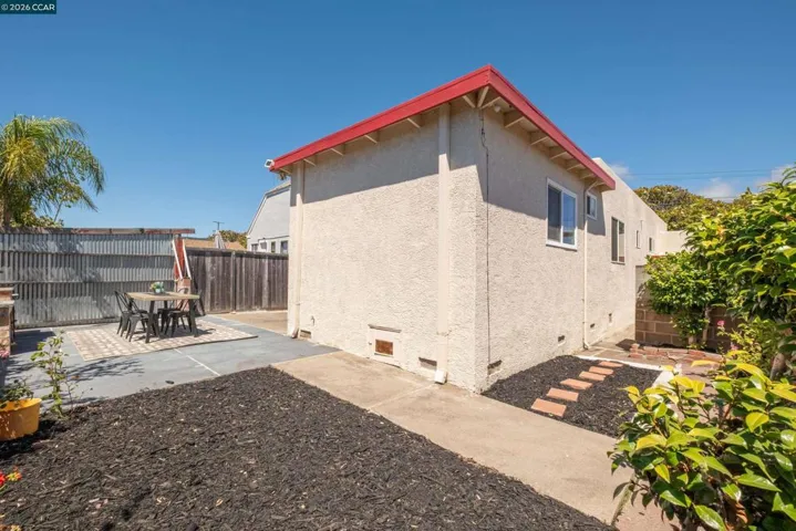 943 36th St, Richmond, California 94805