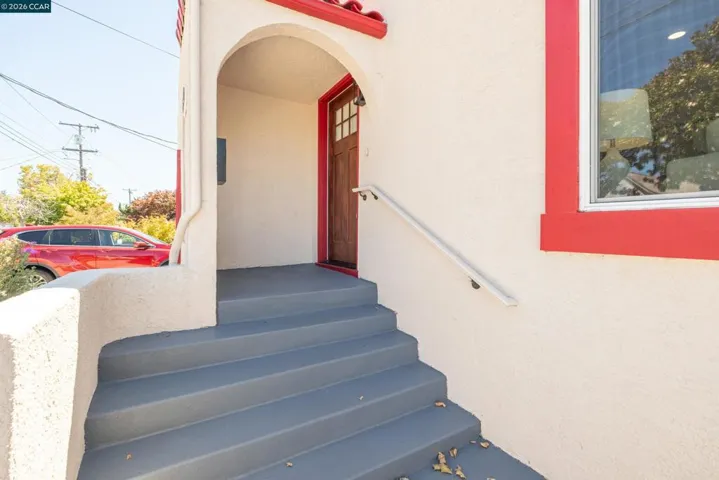 943 36th St, Richmond, California 94805
