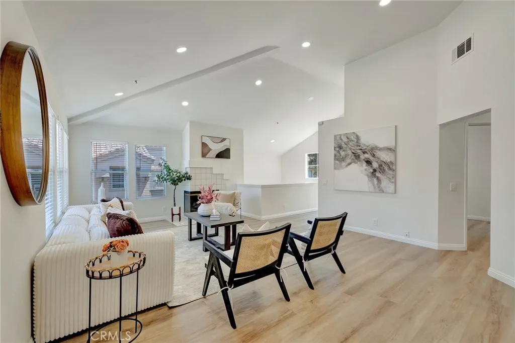 34 Magellan Aisle, Irvine, California 92620 — photo 4