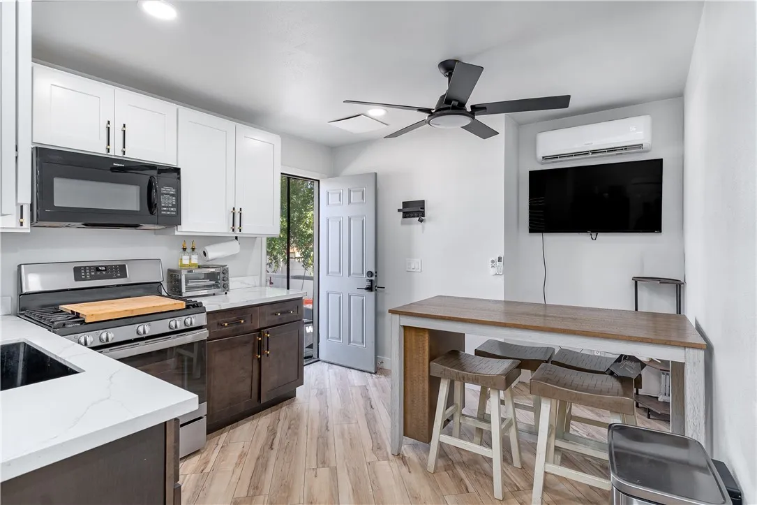 582 N Almond, Banning, California 92220 — photo 5