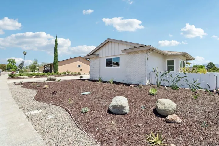 16763 Pinata, San Diego, California 92128