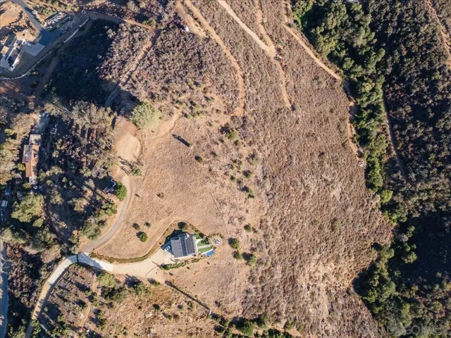 28742 Twin Oaks Valley, Vista, California 92084