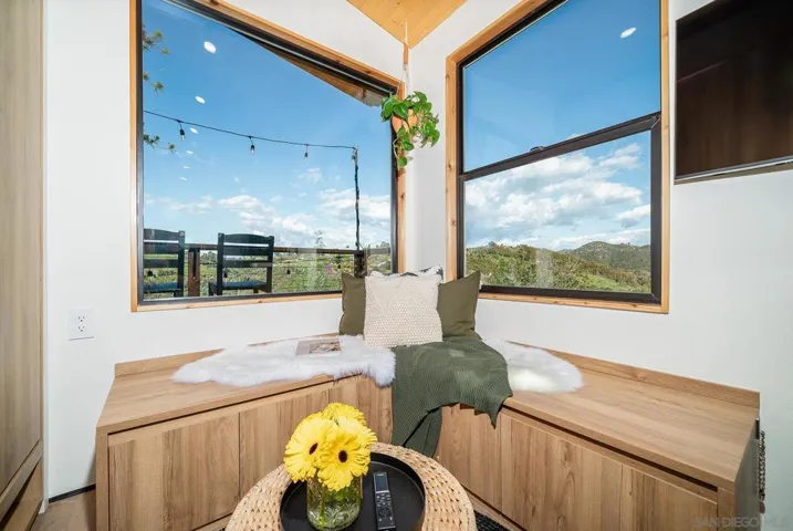 28742 Twin Oaks Valley, Vista, California 92084