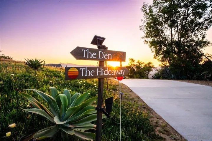 28742 Twin Oaks Valley, Vista, California 92084