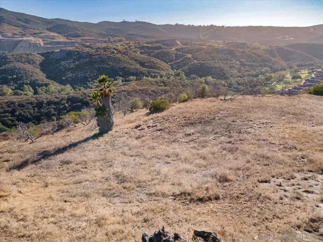 28742 Twin Oaks Valley, Vista, California 92084
