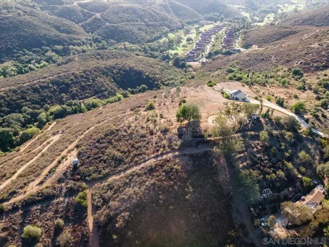 28742 Twin Oaks Valley, Vista, California 92084