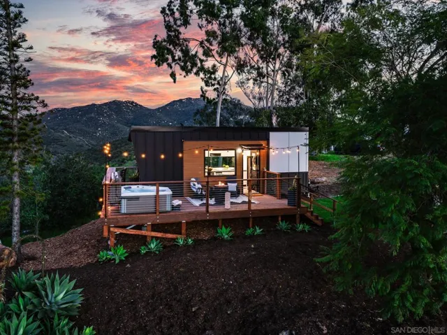 28742 Twin Oaks Valley, Vista, California 92084