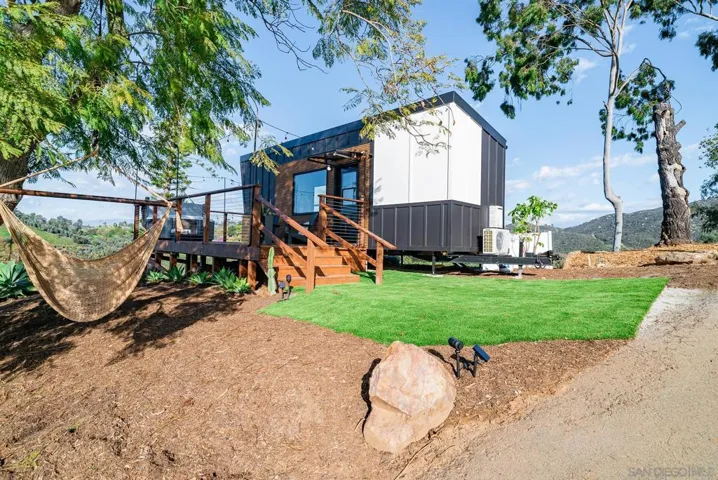 28742 Twin Oaks Valley, Vista, California 92084