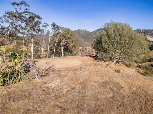 28742 Twin Oaks Valley, Vista, California 92084