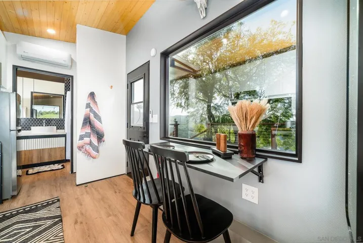 28742 Twin Oaks Valley, Vista, California 92084