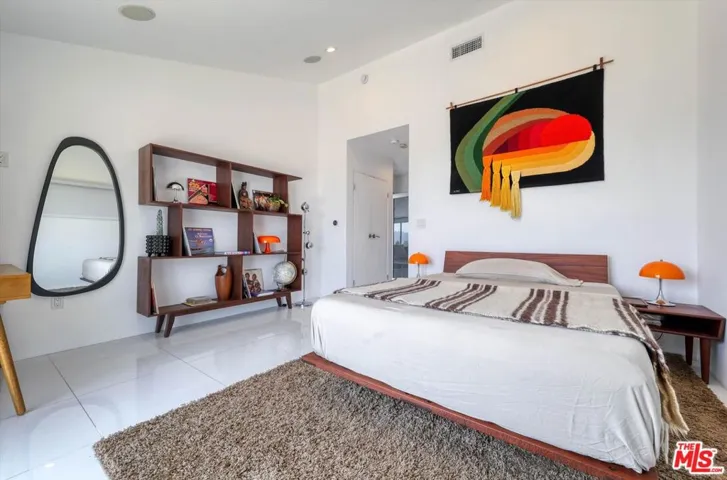 2nd bedroom with ensuite