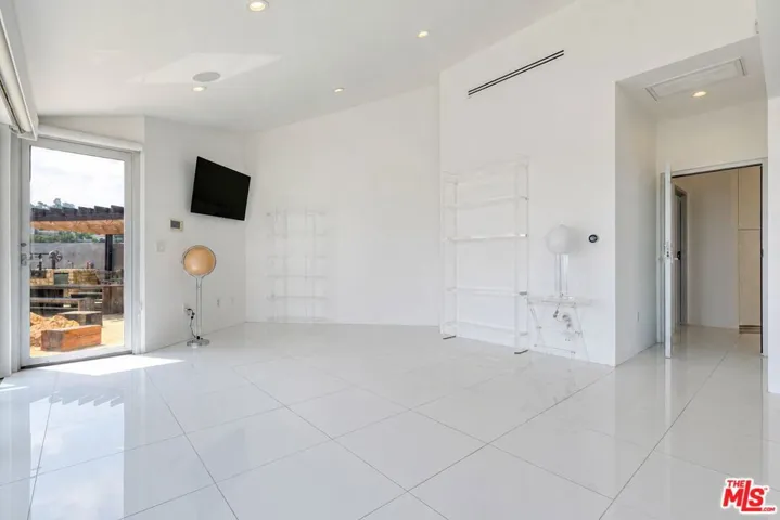 Flex Room as office or bedroom