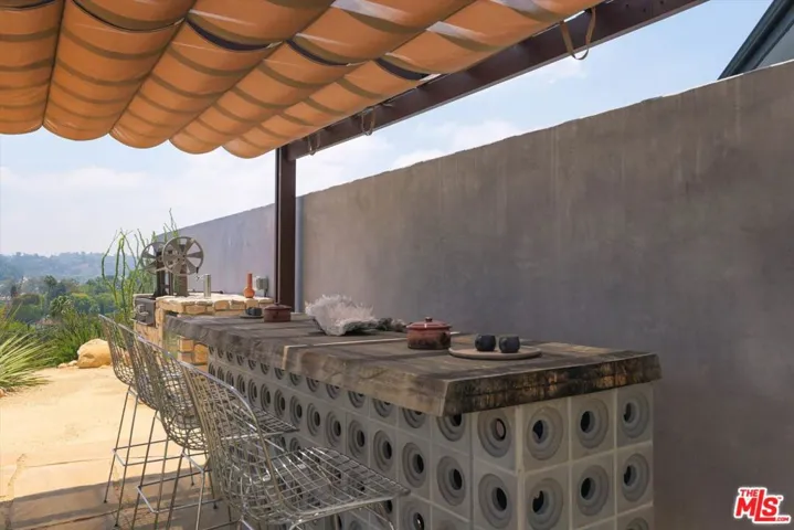Outdoor Bar