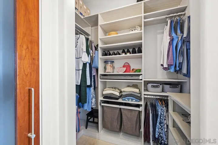 Walk-in Closet
