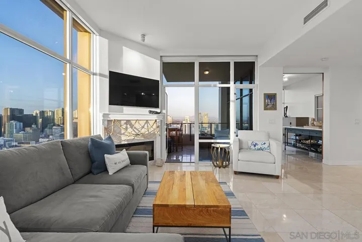 550 Front Street 2802, San Diego, California 92101